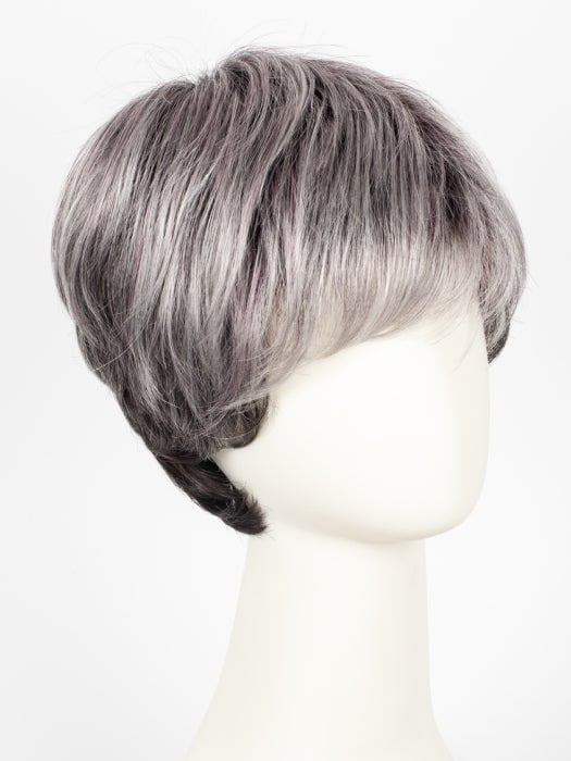 Stop Hi Tec | Short Synthetic Wig (Mono Crown)