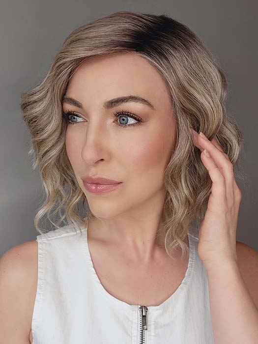 Beaming Beauty | Synthetic Lace Front Wig (Mono Part)